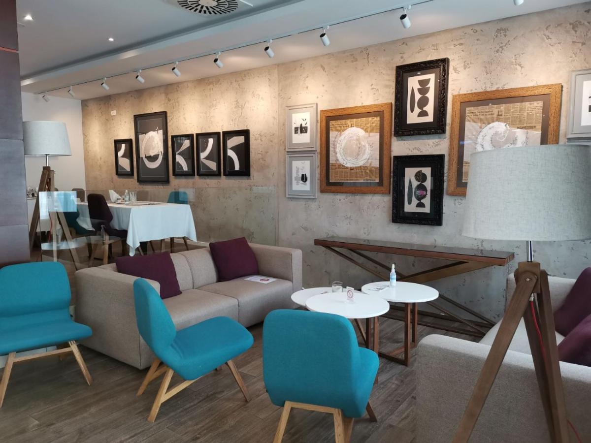 New City Hotel & Restaurant Ni Eksteriør bilde
