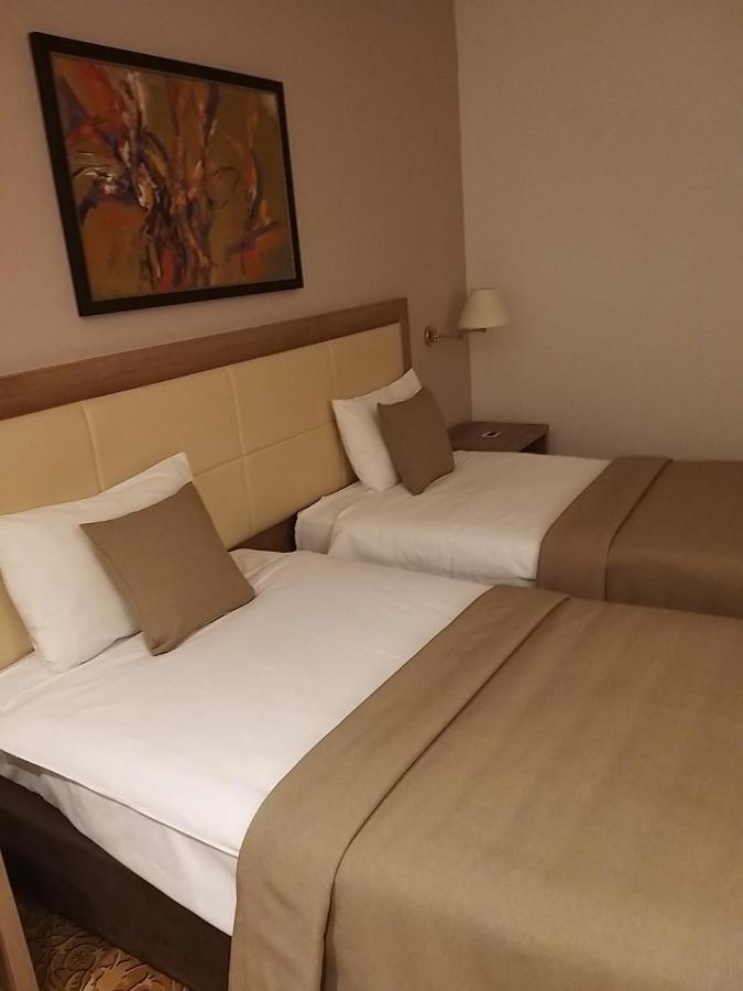 New City Hotel & Restaurant Ni Eksteriør bilde