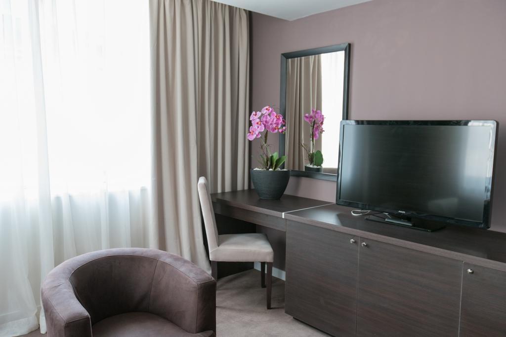 New City Hotel & Restaurant Ni Eksteriør bilde