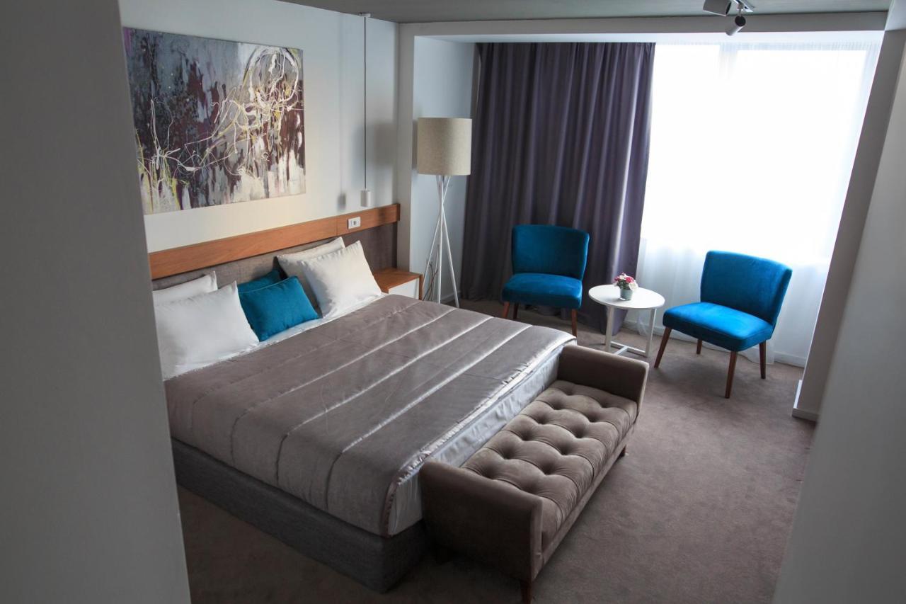 New City Hotel & Restaurant Ni Eksteriør bilde