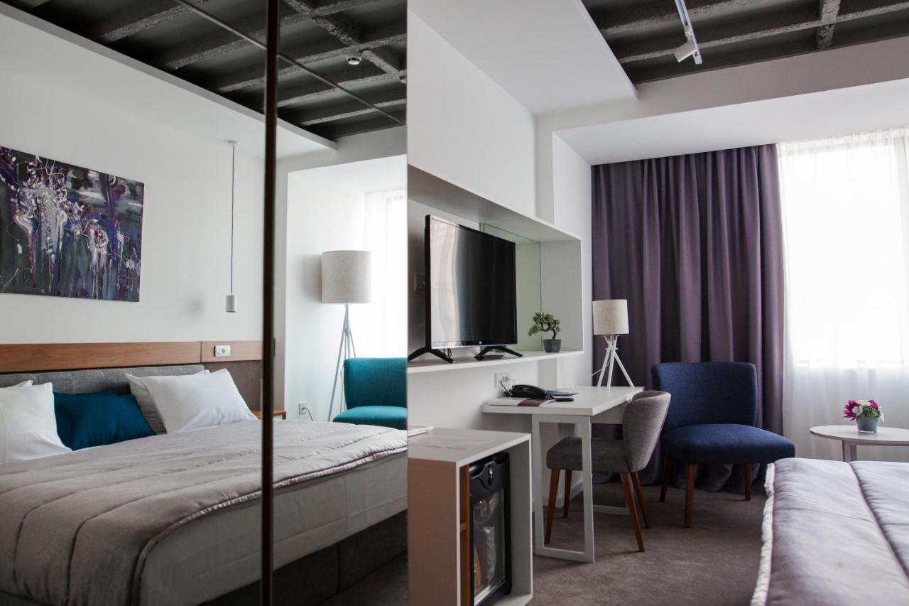 New City Hotel & Restaurant Ni Eksteriør bilde