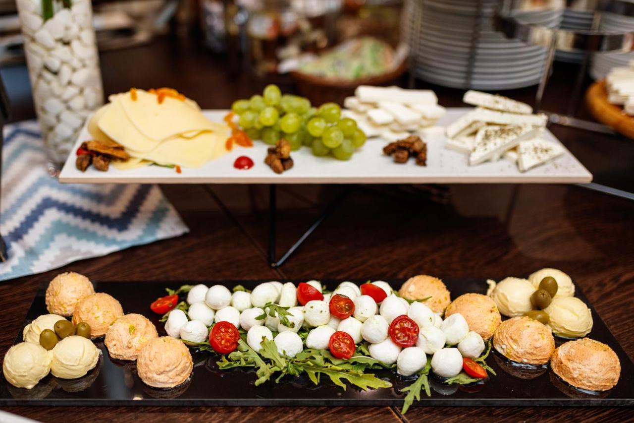 New City Hotel & Restaurant Ni Eksteriør bilde