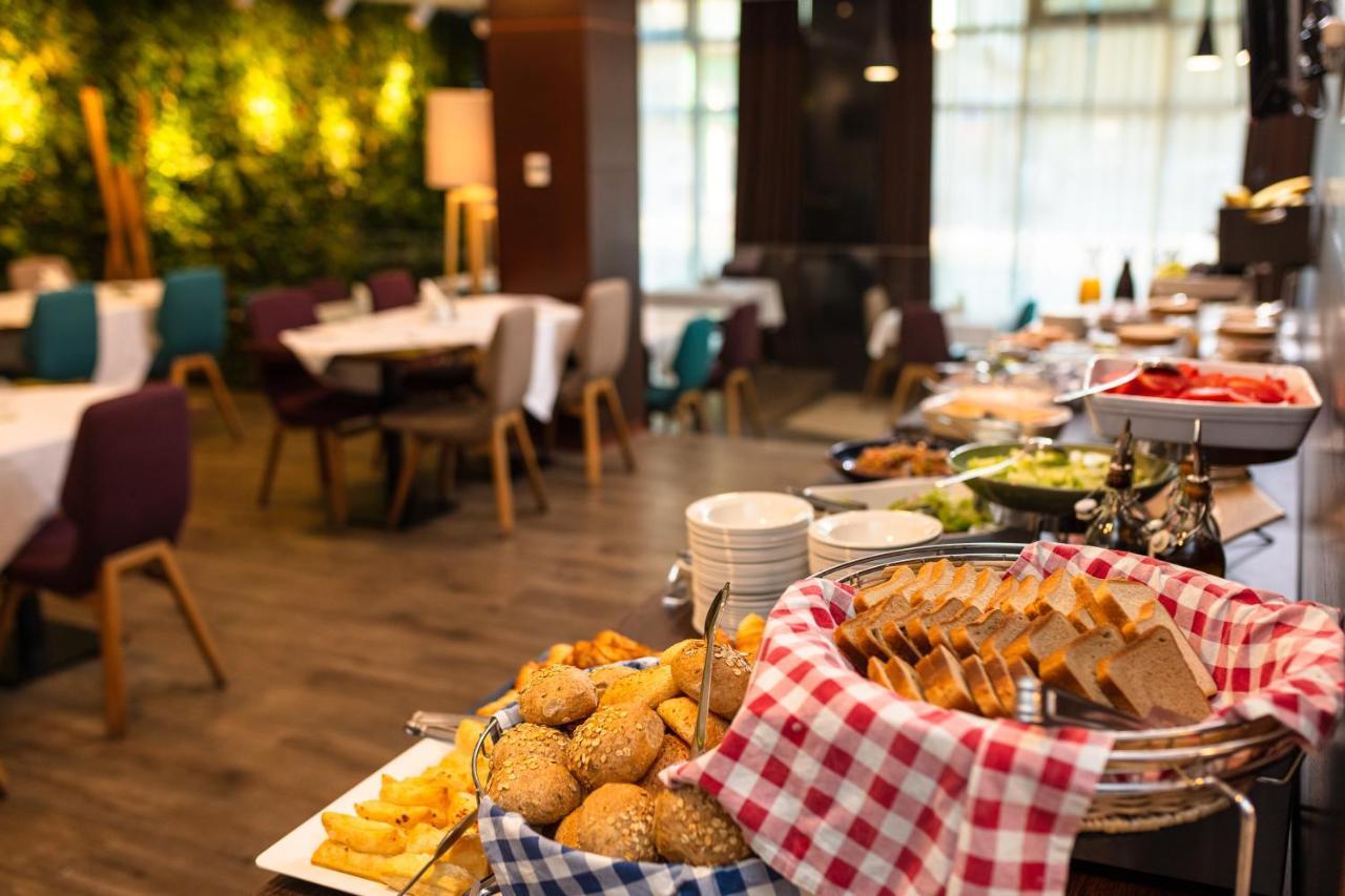 New City Hotel & Restaurant Ni Eksteriør bilde