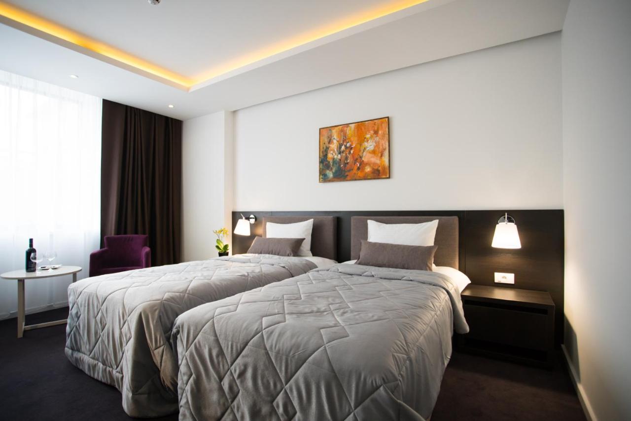 New City Hotel & Restaurant Ni Eksteriør bilde